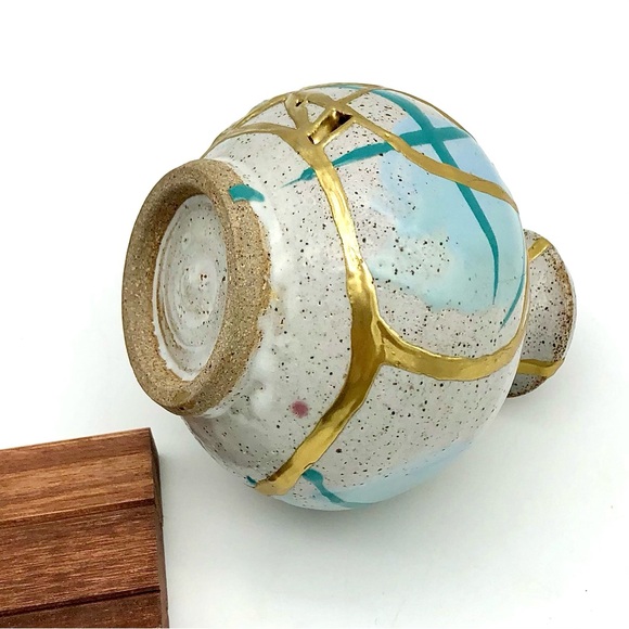 Kintsugi Vase Glazed Abstract Pottery Gold Crack Art Personal Growth Gift - Picture 12 of 13